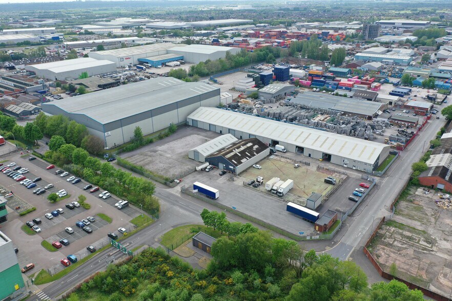 Yardley Rd, Liverpool à louer - Photo du bâtiment - Image 1 de 3