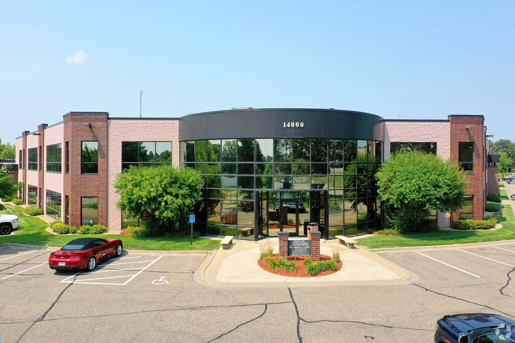14000 NW Sunfish Lake Blvd, Ramsey, MN à louer Photo du bâtiment- Image 1 de 16