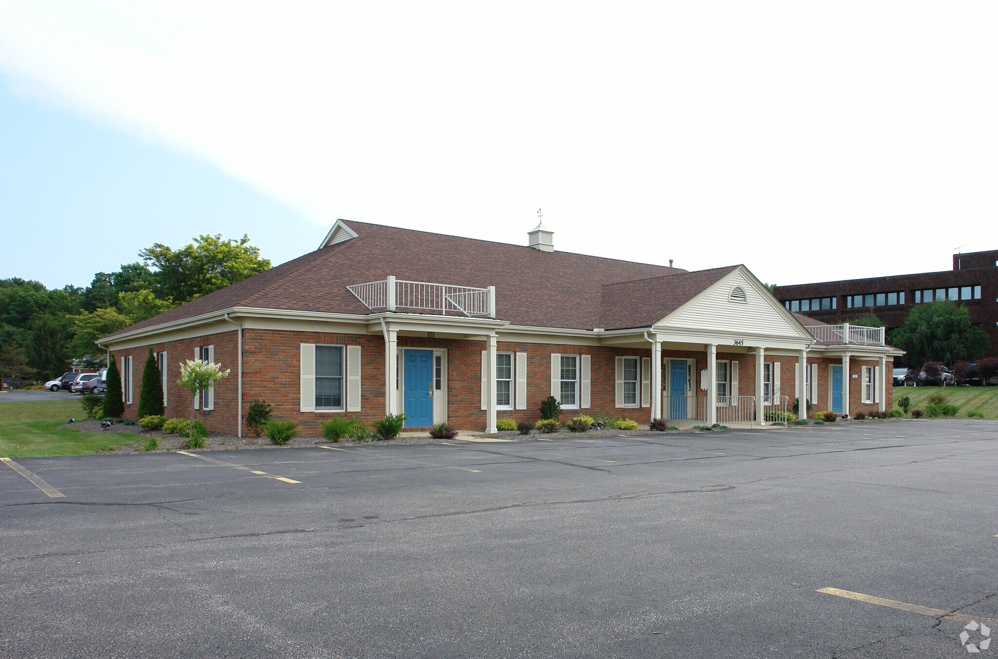 3645-3647 Medina Rd, Medina, OH for lease Primary Photo- Image 1 of 5