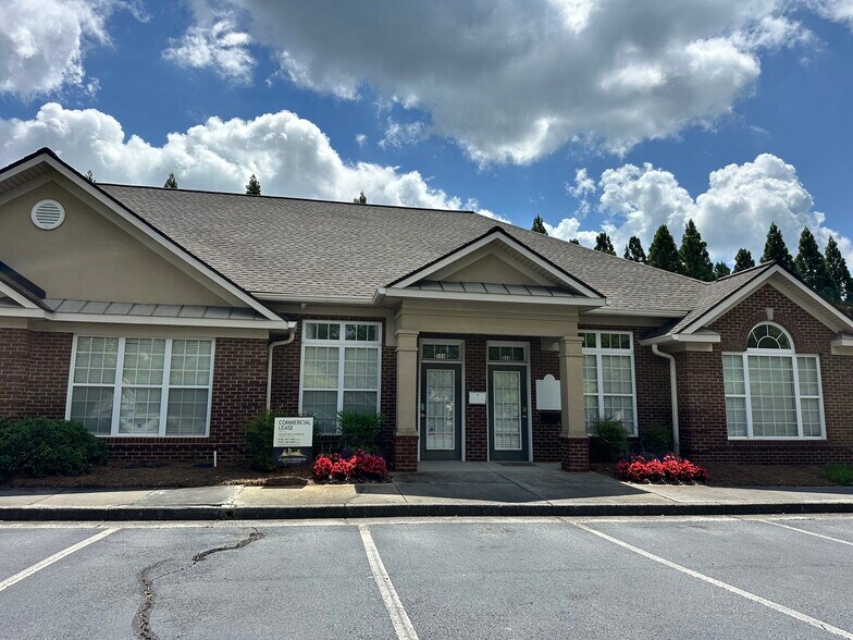 5041 Dallas Hwy, Powder Springs, GA à louer - Photo du bâtiment - Image 1 de 6