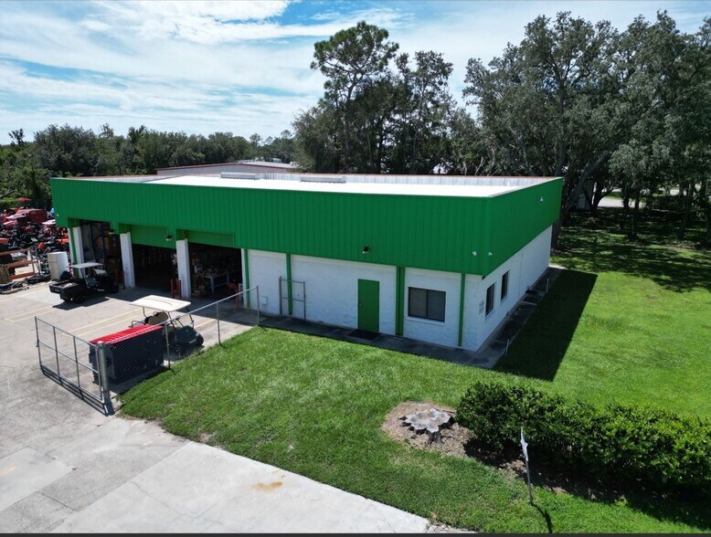 30470 Commerce Dr, San Antonio, FL à louer - Photo du bâtiment - Image 2 de 4