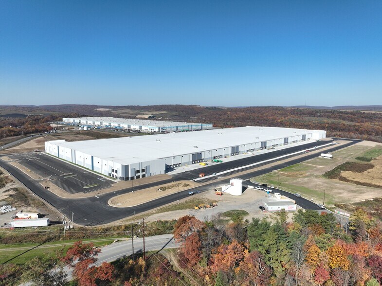 I-78/I-81 Industrial Corridor, Donaldson, PA à louer - Photo du bâtiment - Image 3 de 4