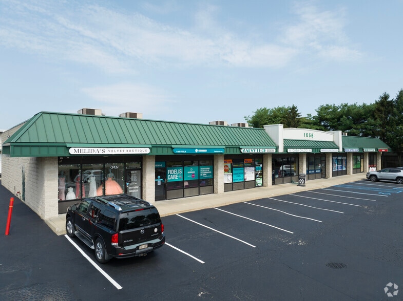 1656 Fifth Ave, Bay Shore, NY for lease - Matterport Community - Image 2 of 16