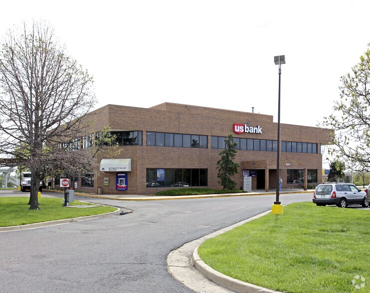 8501 W Bowles Ave, Littleton, CO à louer - Photo du bâtiment - Image 1 de 2