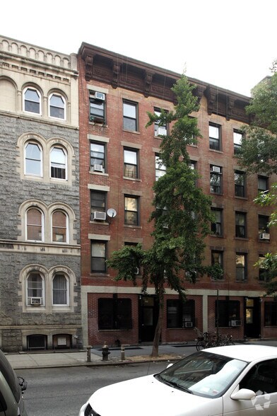 175 E Third St, New York, NY à vendre - Photo principale - Image 1 de 3