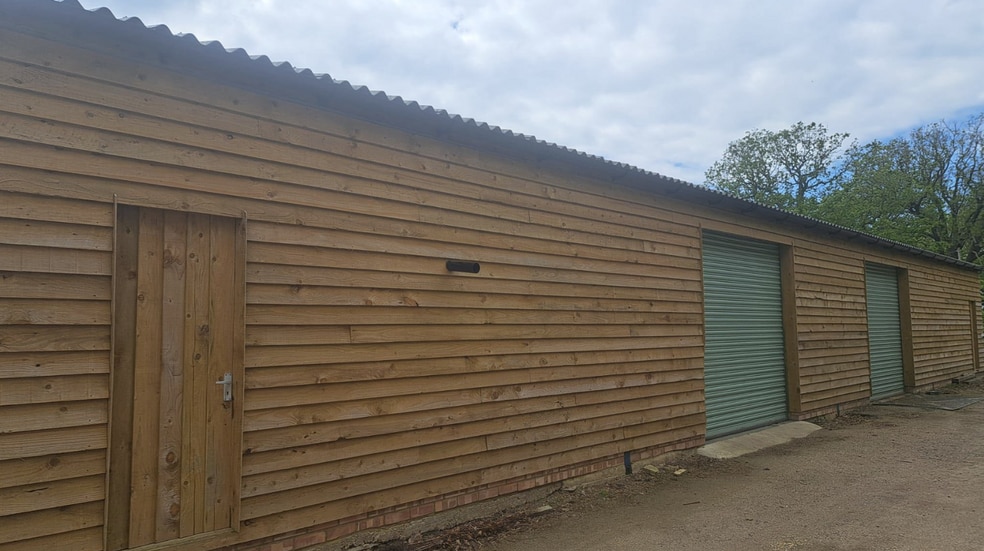 Fences Ln, Newport Pagnell for lease - Building Photo - Image 2 of 2