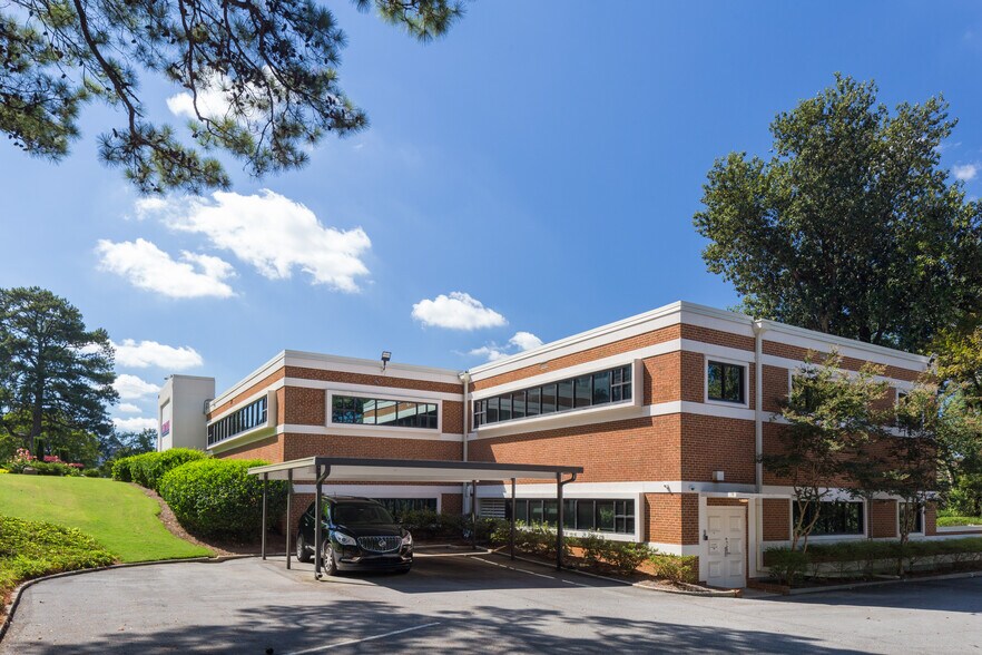 1958 Monroe Dr NE, Atlanta, GA à louer - Photo du bâtiment - Image 3 de 6