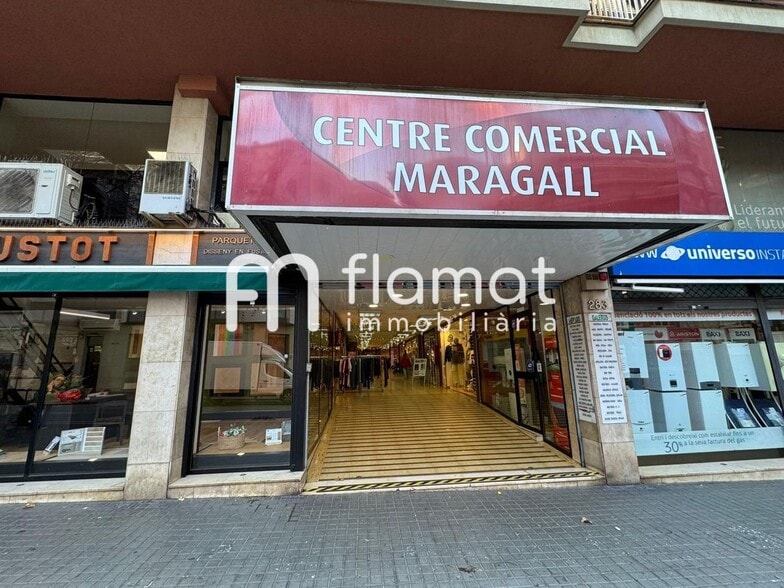 Retail in Barcelona, Barcelona for lease - Building Photo - Image 2 of 4