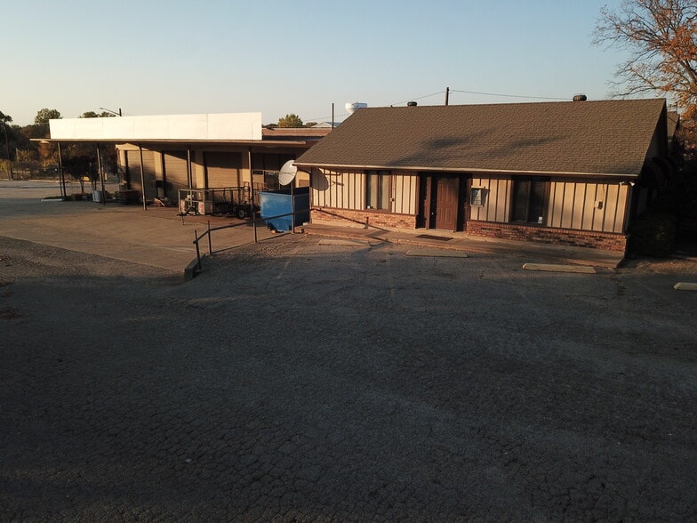2700 James St, Denton, TX for sale - Building Photo - Image 2 of 36