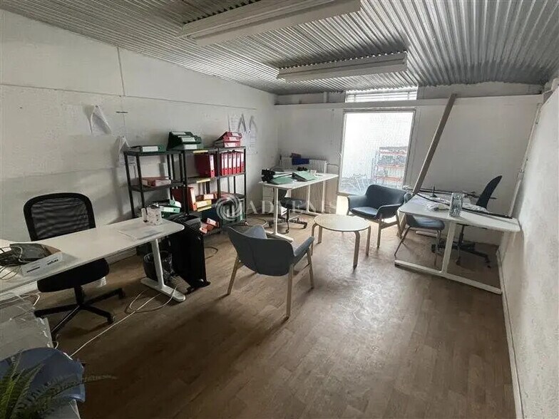 Flex in Mérignac for lease - Interior Photo - Image 2 of 7