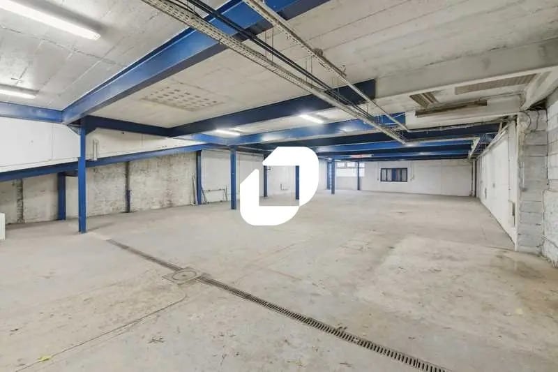 Flex in Gentilly for lease - Interior Photo - Image 2 of 9