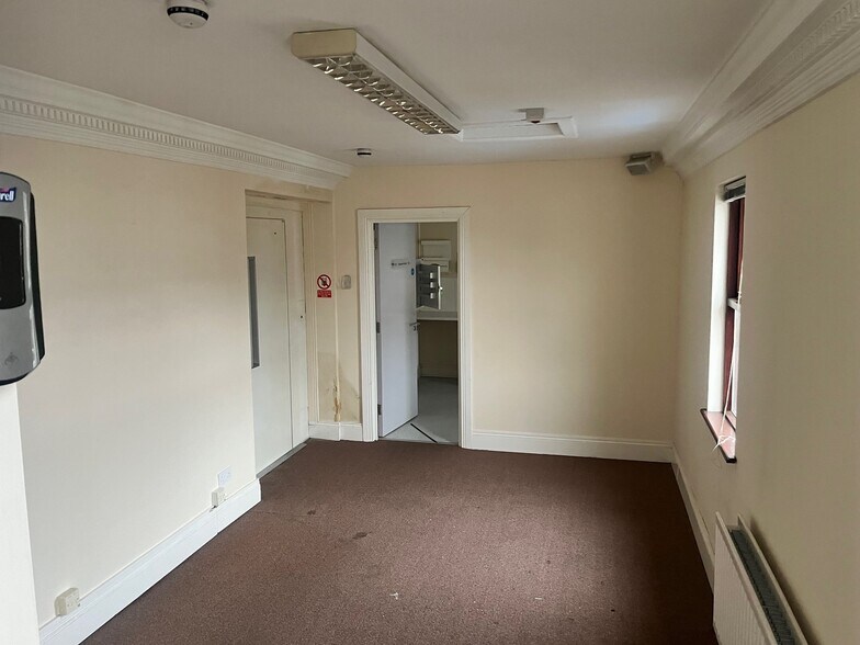 52 Adelaide Av, Belfast à vendre - Photo intérieure - Image 2 de 8
