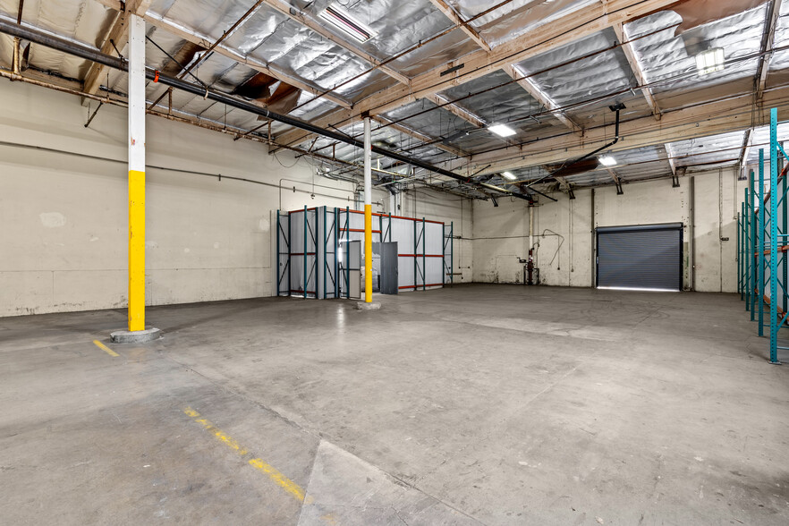 ReadySpaces Northridge - Warehouse