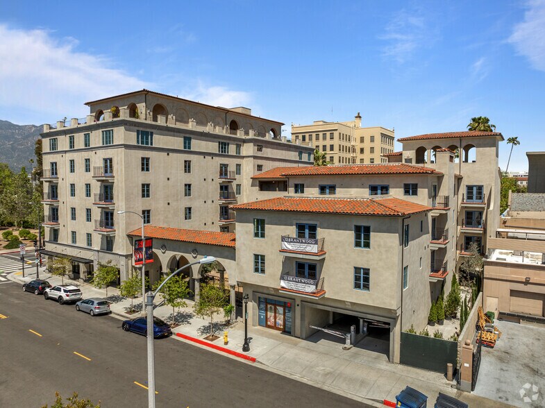 88 N Oakland Ave, Pasadena, CA à louer - Photo du bâtiment - Image 1 de 14