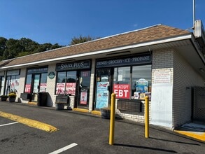 171 Ferry Blvd, Stratford, CT for lease Building Photo- Image 2 of 3