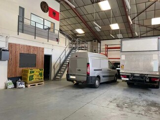 Plus de détails pour Local d'activités à louer