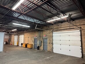 671-697 N James Rd, Columbus, OH à louer Photo intérieure- Image 2 de 5