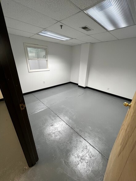 1100 River St, Ridgefield, NJ à louer - Photo intérieure - Image 2 de 7