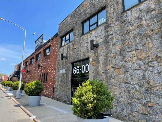 66-00 Long Island Expy, Maspeth, NY for lease Building Photo- Image 1 of 21