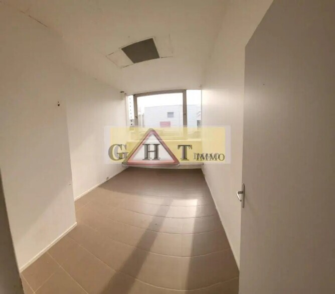 Bureau dans Boissy-Saint-Léger à louer - Photo intérieure - Image 2 de 2