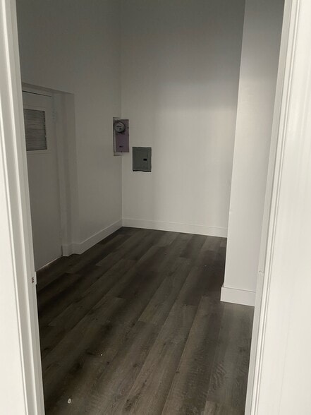 2550-2564 Zoe Ave, Huntington Park, CA for lease - Building Photo - Image 3 of 4