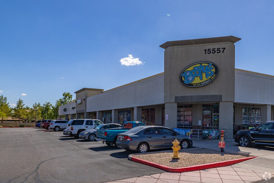 15557-15609 W Bell Rd, Surprise, AZ à louer - Photo du bâtiment - Image 2 de 12