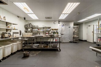 250 Entrada Dr, Novato, CA for lease Building Photo- Image 2 of 8