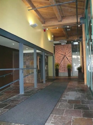 325 E Chicago St, Milwaukee, WI for lease - Lobby - Image 3 of 6