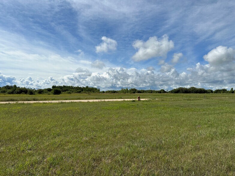 SE Wedgewood Pl, Gimli, MB à vendre - Photo du bâtiment - Image 3 de 4