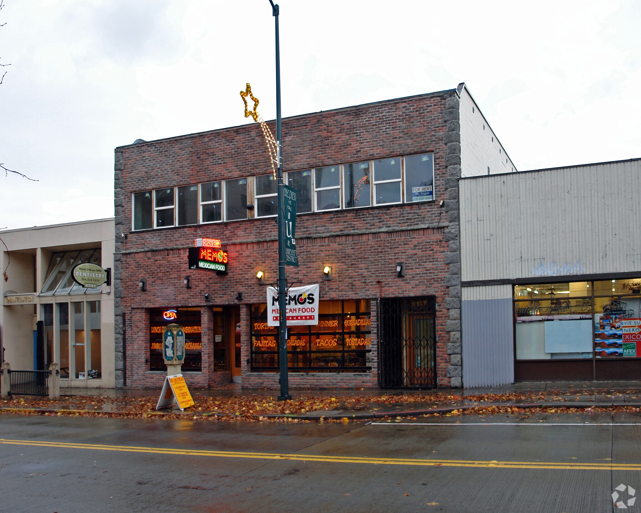 4745 University Way NE, Seattle, WA à louer Photo principale- Image 1 de 3