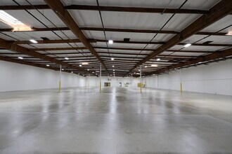 15148 Bledsoe St, Sylmar, CA for lease Interior Photo- Image 2 of 6