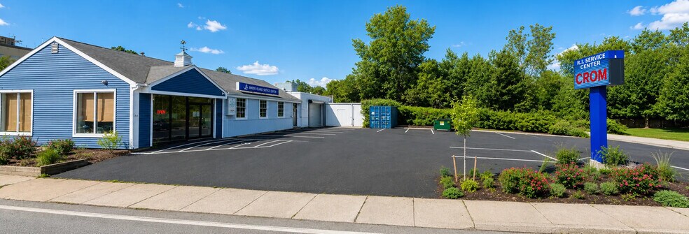 441 Warwick Ave, Warwick, RI à vendre - Photo du bâtiment - Image 1 de 1