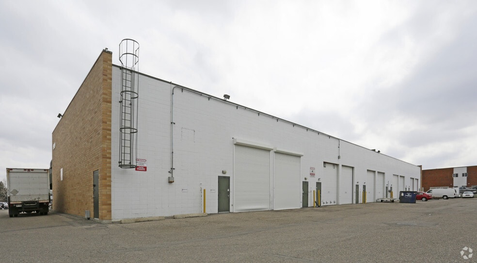 1919 27th Ave NE, Calgary, AB for lease - Building Photo - Image 2 of 23