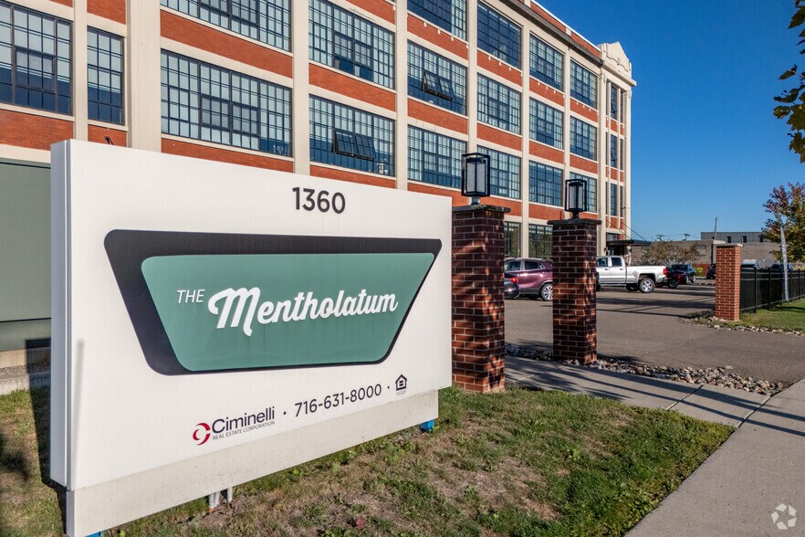 1360 Niagara St, Buffalo, NY à louer - Photo du bâtiment - Image 2 de 23