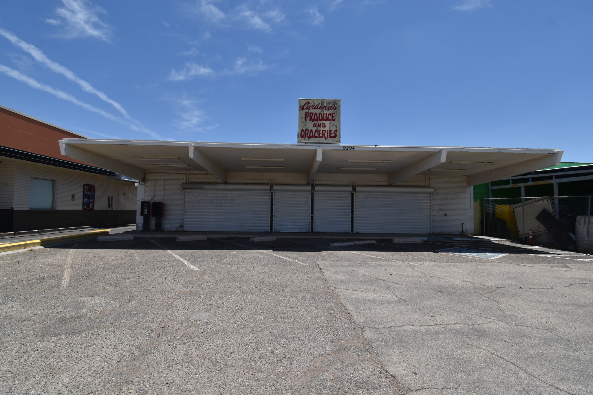 9294 Mccombs St, El Paso, TX à louer Photo du bâtiment- Image 1 de 7