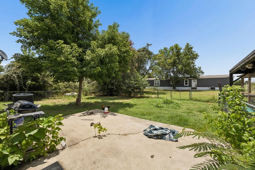 7971 Peden Rd, Azle, TX à vendre - Photo du bâtiment - Image 2 de 13
