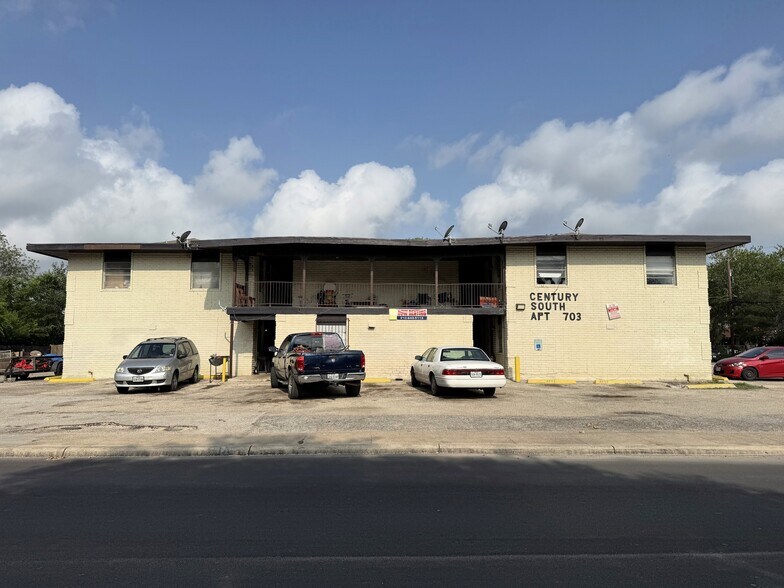 703 Logwood Ave, San Antonio, TX à vendre - Photo du bâtiment - Image 2 de 14
