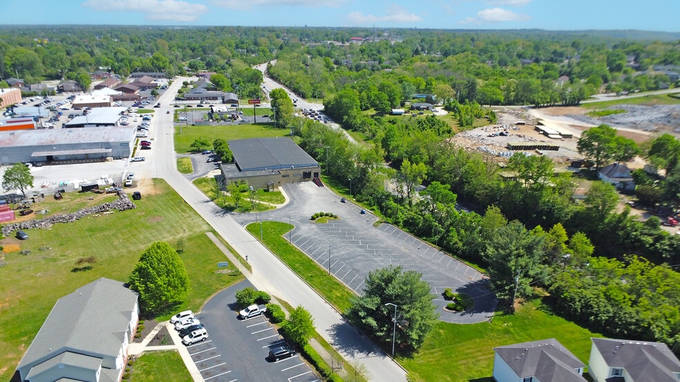 102 Bypass Plaza Dr, Frankfort, KY à vendre - Photo du bâtiment - Image 3 de 10