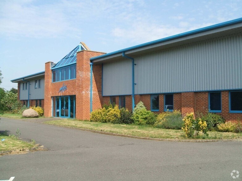 Bath Rd, Atworth à vendre - Photo du bâtiment - Image 2 de 9