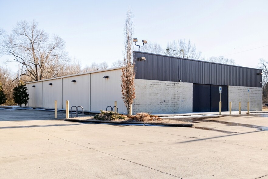 5226 Highway 61, Memphis, TN à louer - Photo du bâtiment - Image 3 de 11