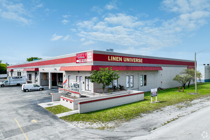 5150-5160 NW 165th St, Hialeah, FL à louer - Photo principale - Image 1 de 3