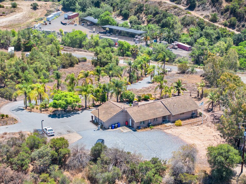 8530 Nelson Way, Escondido, CA à vendre - Photo du bâtiment - Image 2 de 22