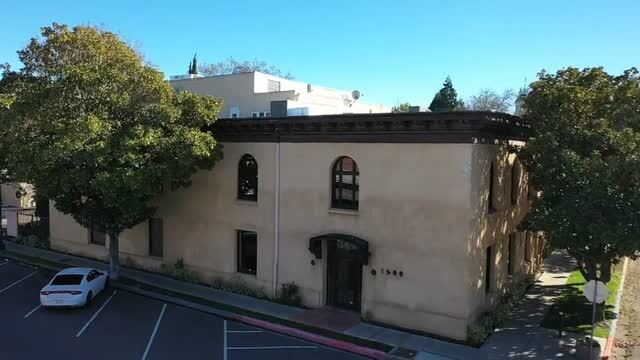 1500 J St, Modesto, CA à louer - Vidéo sur l’inscription commerciale - Image 2 de 12