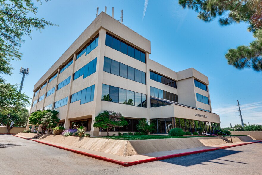 1031 Andrews Hwy, Midland, TX à louer - Photo du bâtiment - Image 1 de 13
