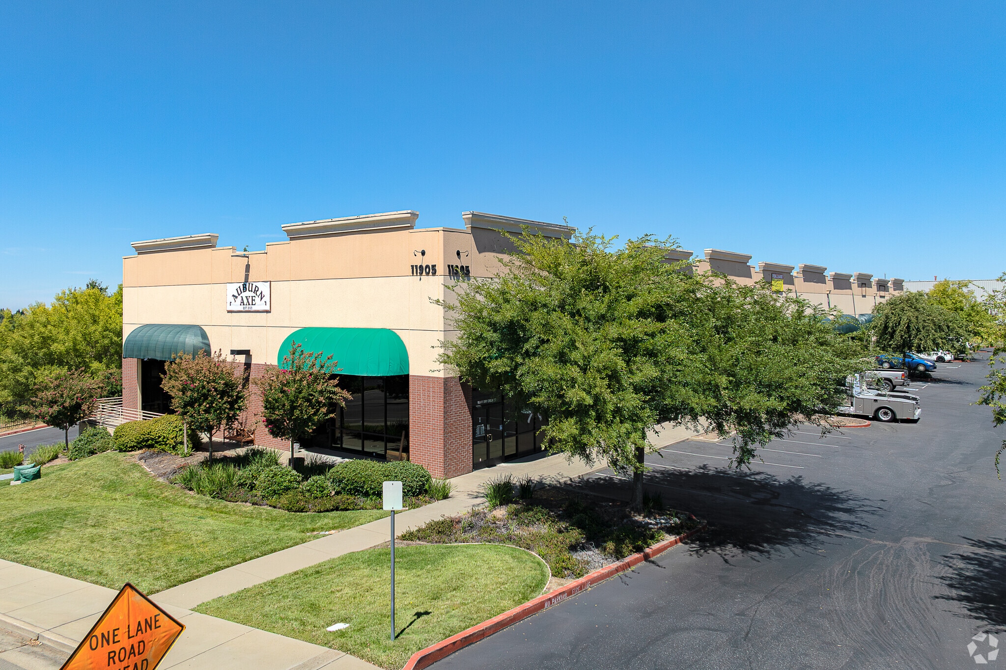 11905 Dry Creek Rd, Auburn, CA for lease Primary Photo- Image 1 of 4
