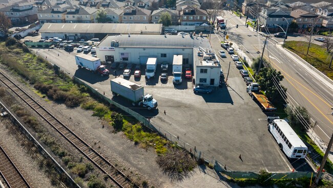 Plus de détails pour 16440 Ashland Ave, San Lorenzo, CA - Industriel à vendre