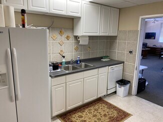 Plus de détails pour 329 N Main St, Springfield, TN - Local d'activités à louer