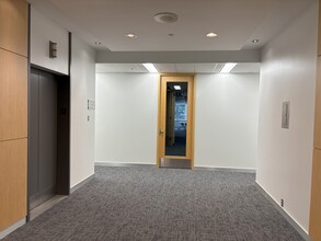 707 7th Ave SW, Calgary, AB à louer Photo intérieure- Image 2 de 5