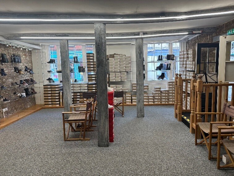 14 High St, Wells à louer - Photo du bâtiment - Image 2 de 3