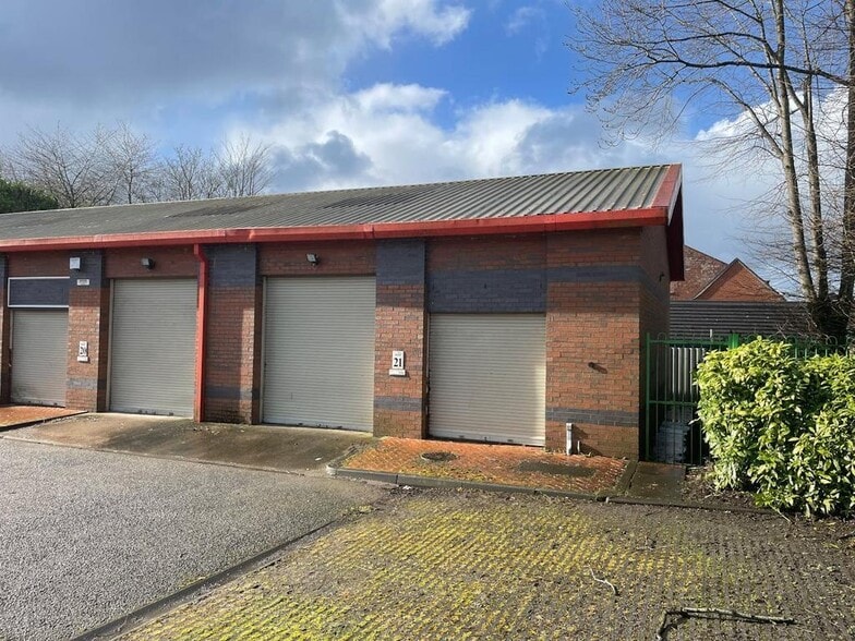 Units 17-21, Station St, Leek for lease - Building Photo - Image 2 of 34